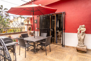 10 Room 2 DSC04485