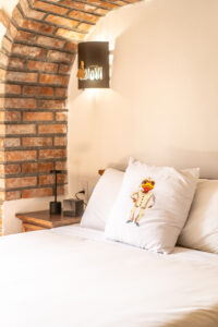 10 Room 6 DSC05977