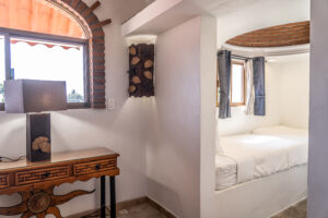 12 Room 16 DSC05489